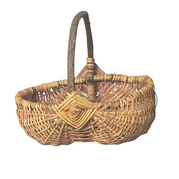 Primative Woven Buttocks Splint Gathering Basket - Picture 4 of 6